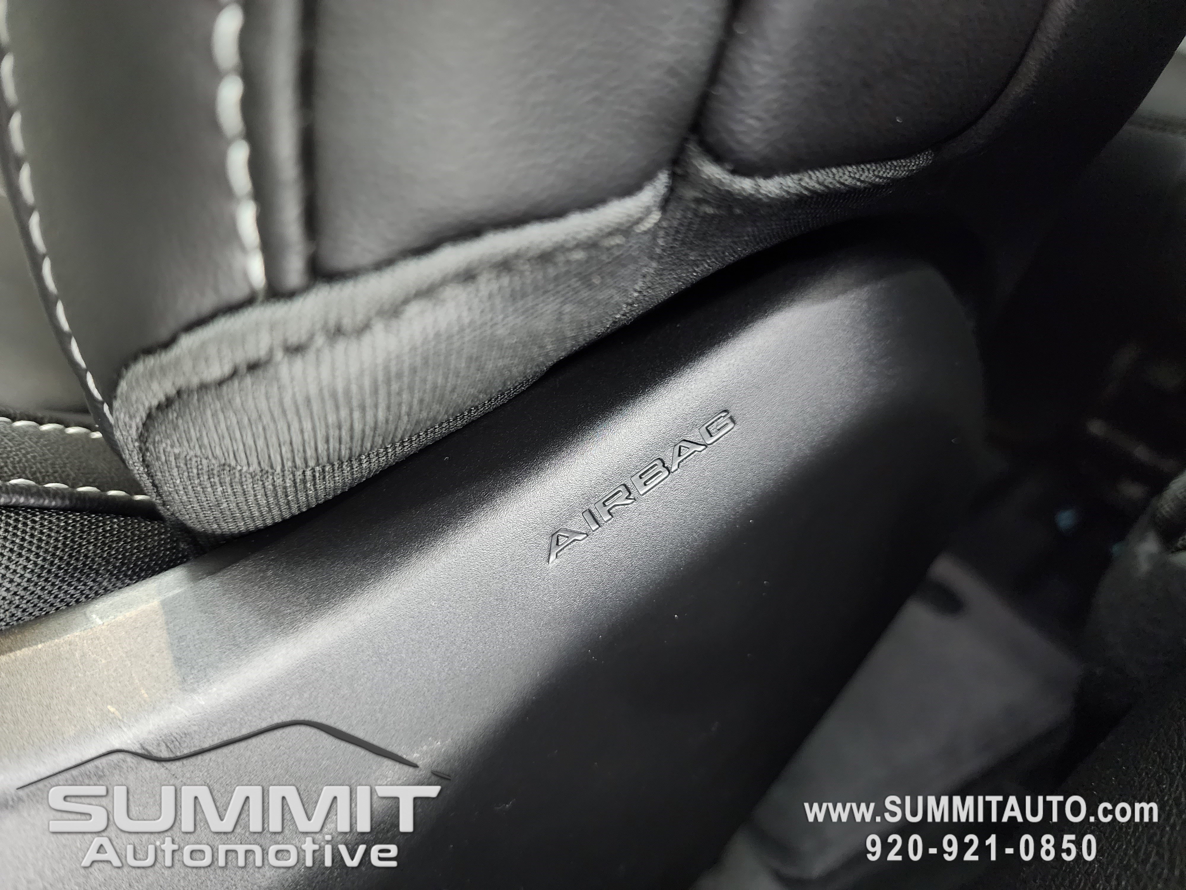 New 2025 Jeep Grand Cherokee L Limited w/ Black Appearance Package image 44