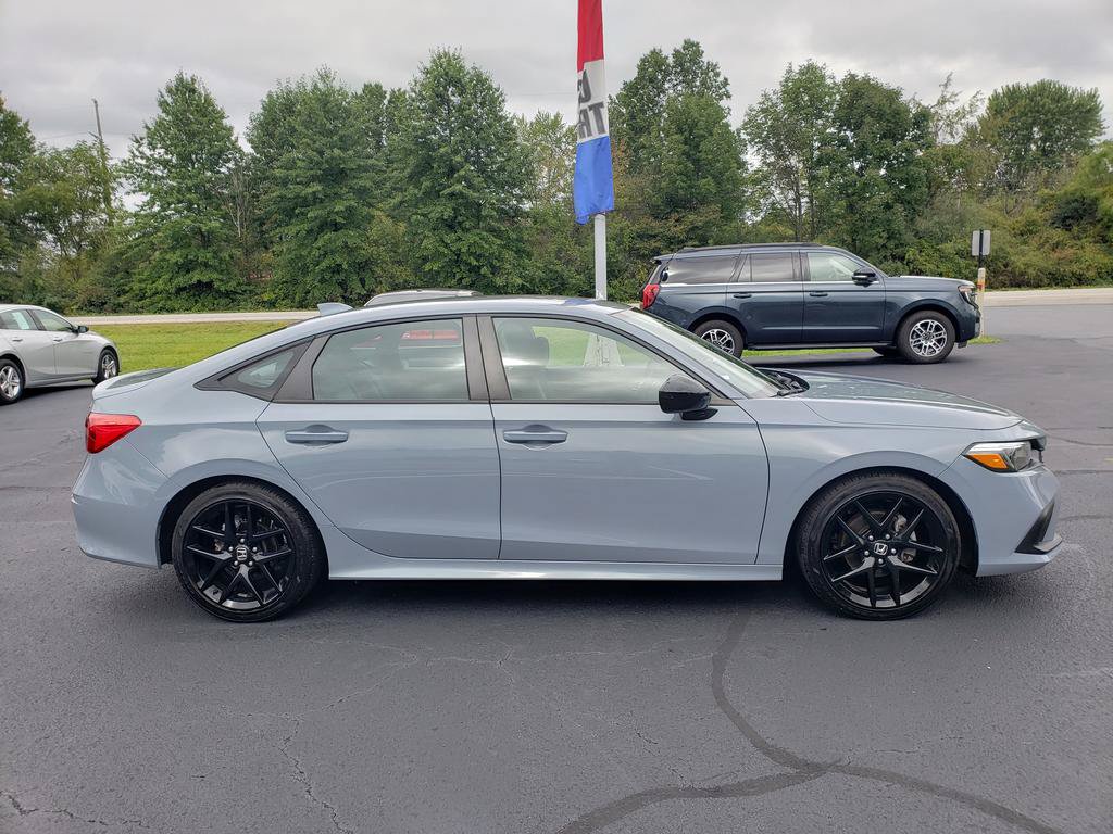 Used 2024 Honda Civic Sport image 4