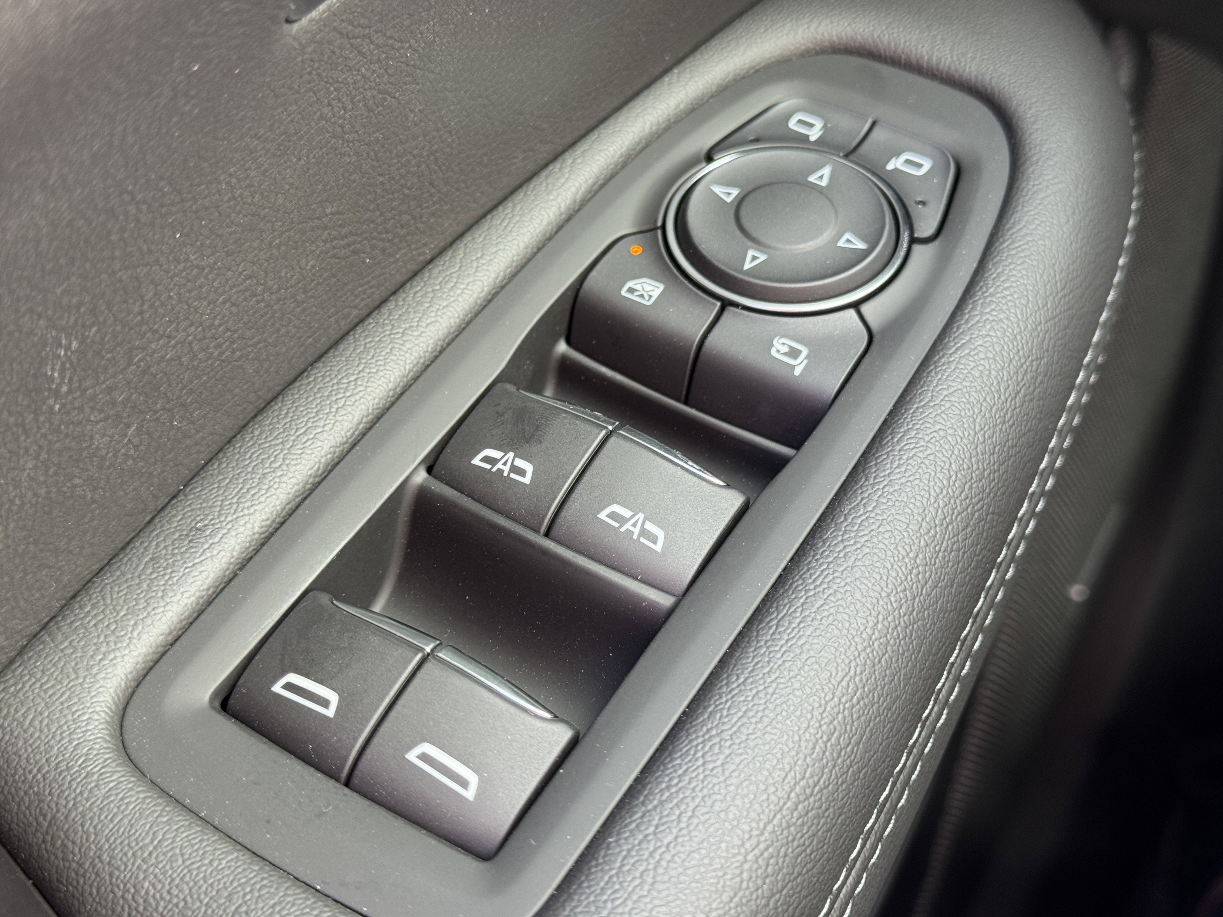 New 2025 Cadillac XT6 Sport w/ Technology Package image 33