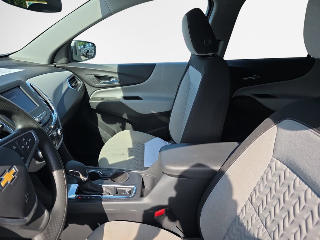 Used 2023 Chevrolet Equinox LT FWD image 12