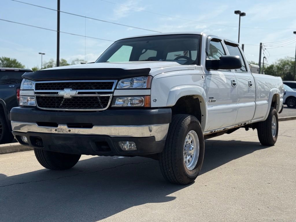 Used 2006 Chevrolet Silverado 3500 LT w/ Heavy-Duty Power Package image 25