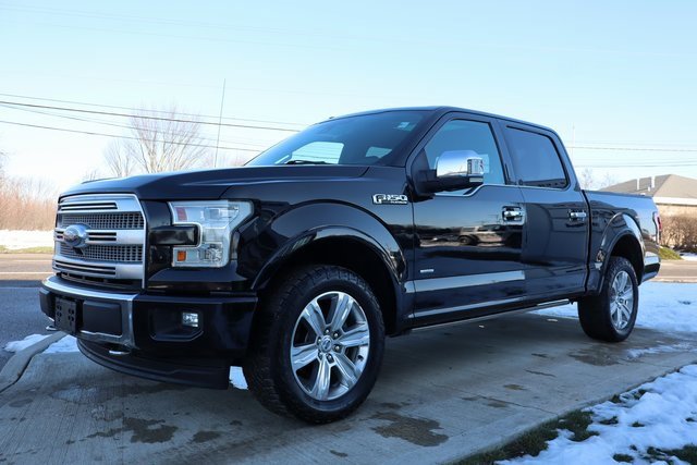 Used 2017 Ford F150 Platinum w/ Equipment Group 701A Luxury image 8