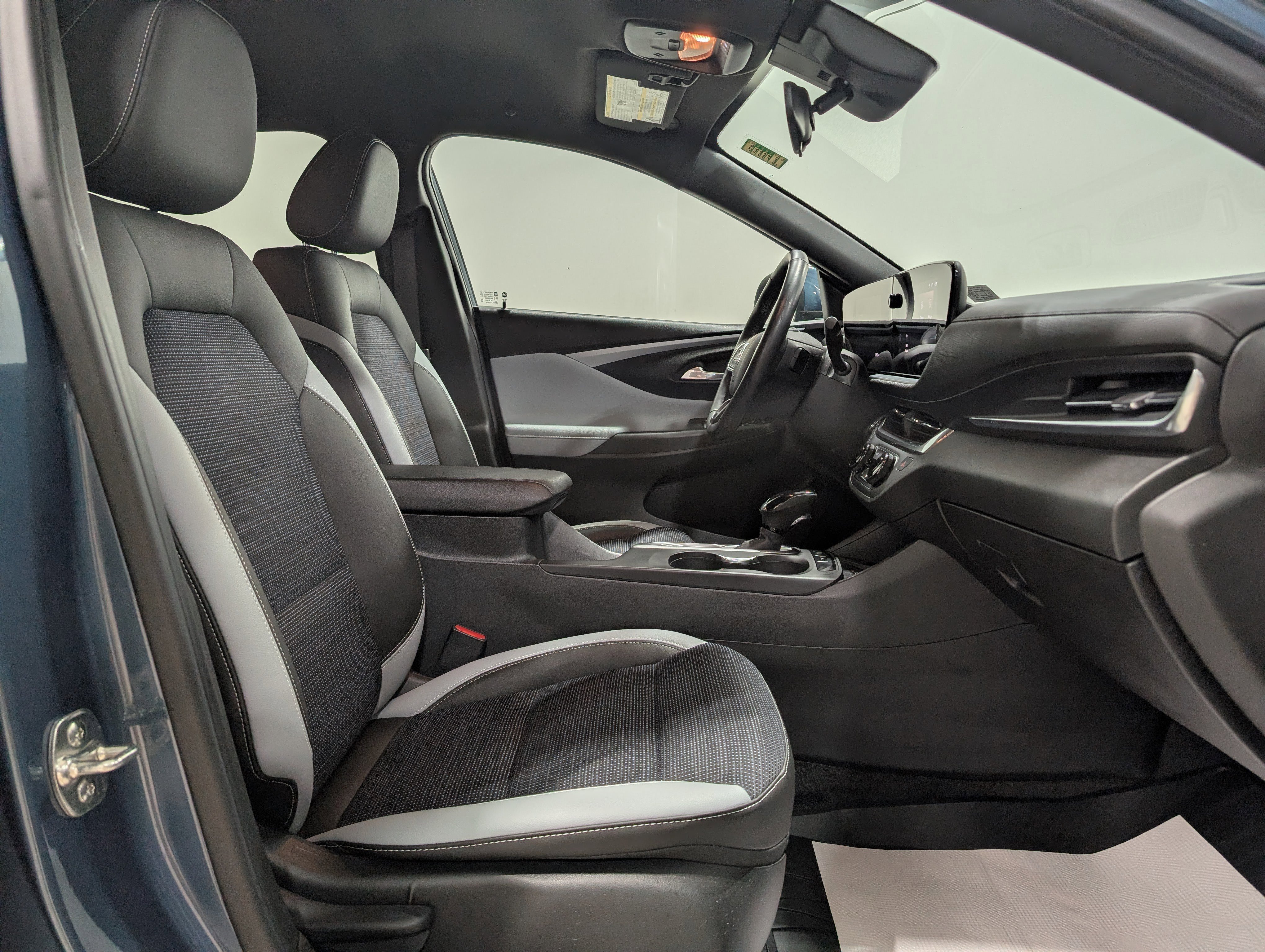 Used 2024 Buick Envista Preferred w/ Convenience I Package image 18