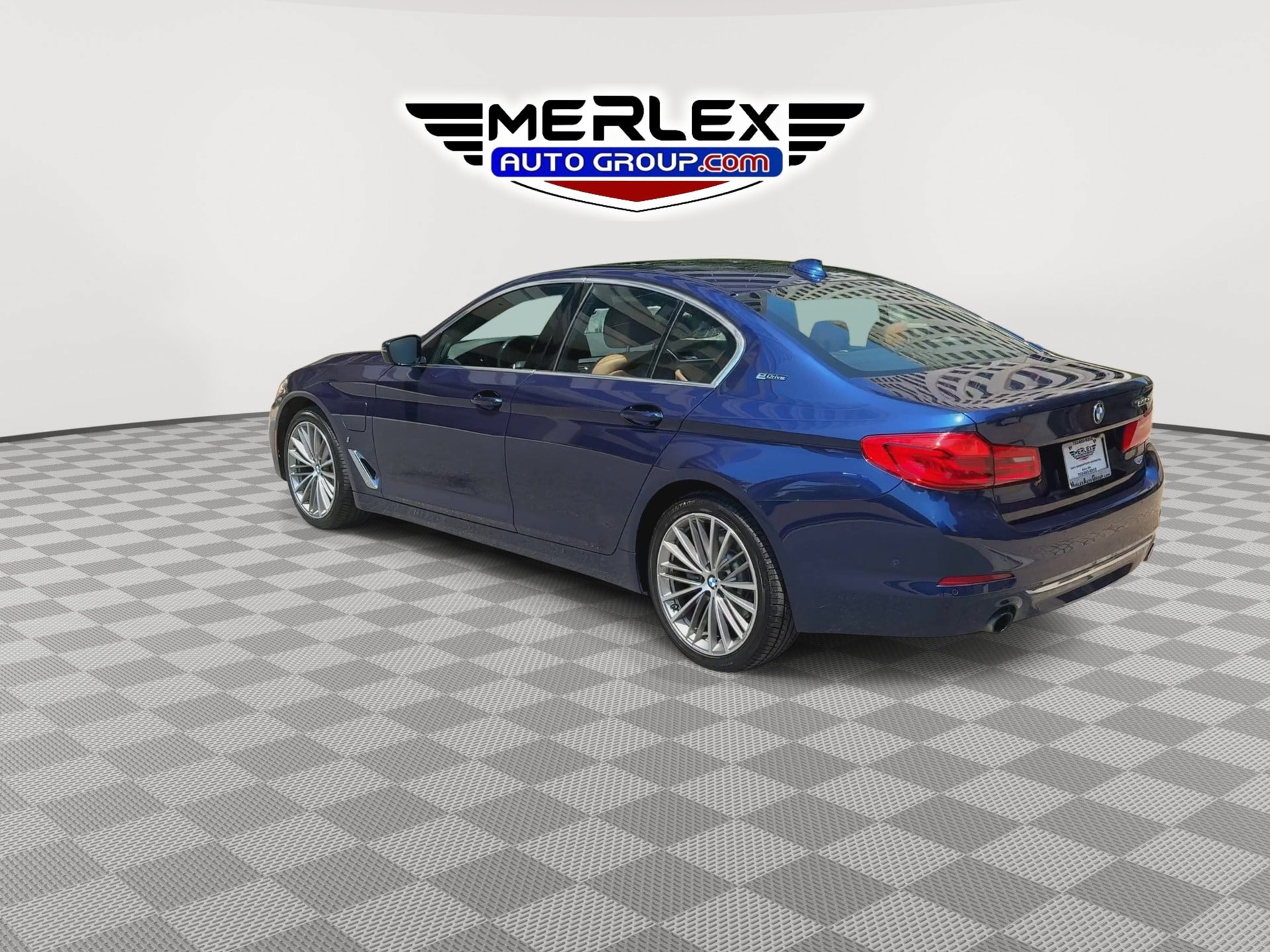 Used 2019 BMW 530e xDrive w/ Premium Package AWD/4WD image 6