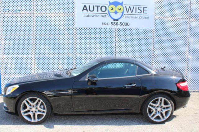 Used 2015 Mercedes-Benz SLK 250 w/ Premium Package image 12