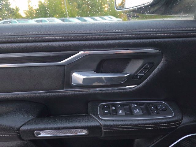 Used 2024 RAM 1500 Laramie AWD/4WD image 27