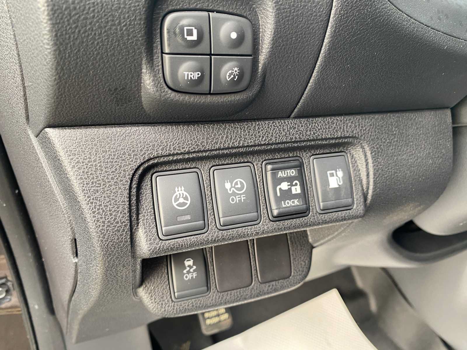 Used 2016 Nissan Leaf SV FWD image 16