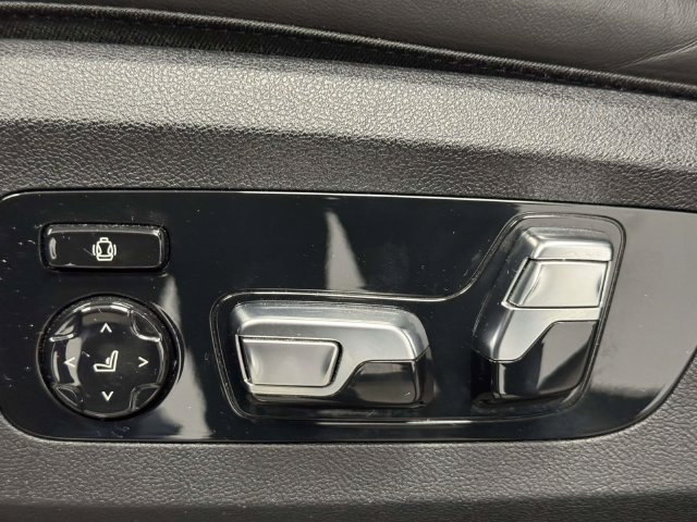 Used 2023 BMW X7 M60i w/ Executive Package AWD/4WD image 46