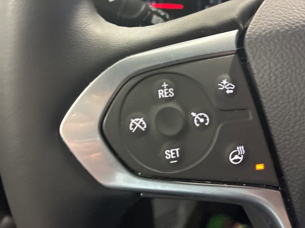 Used 2023 Chevrolet Traverse LT image 22