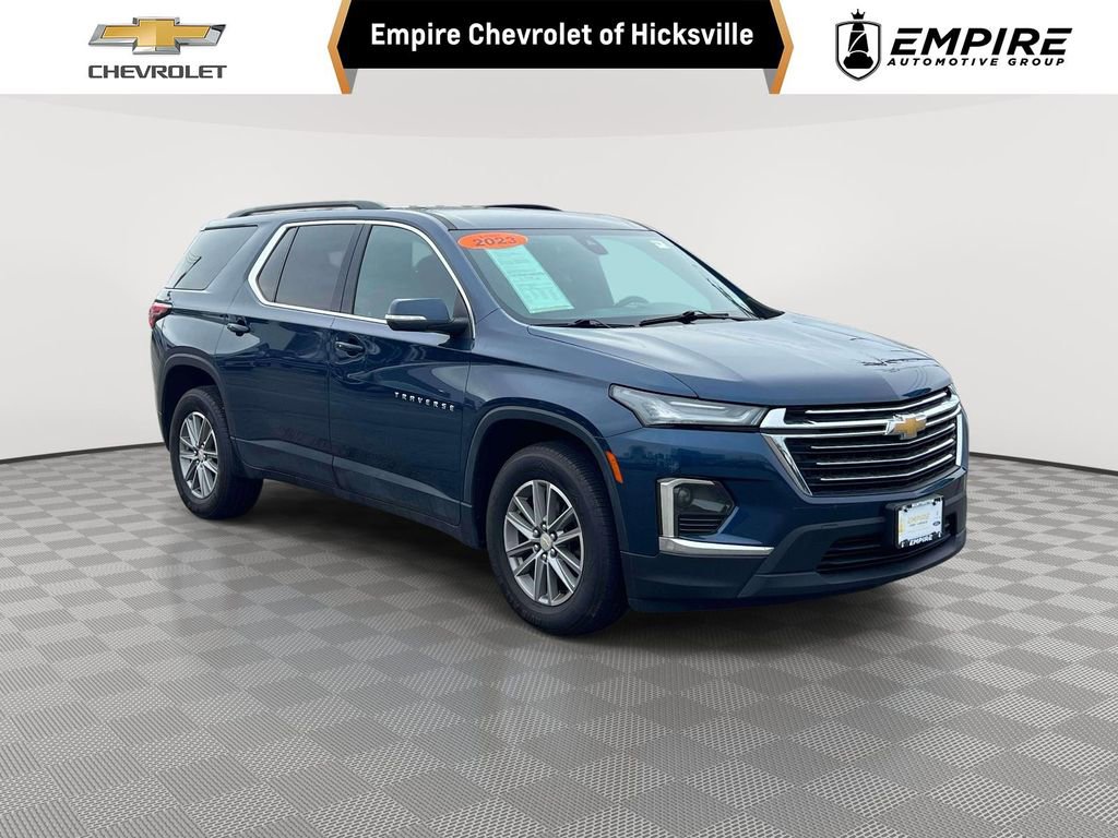 Used 2023 Chevrolet Traverse LT