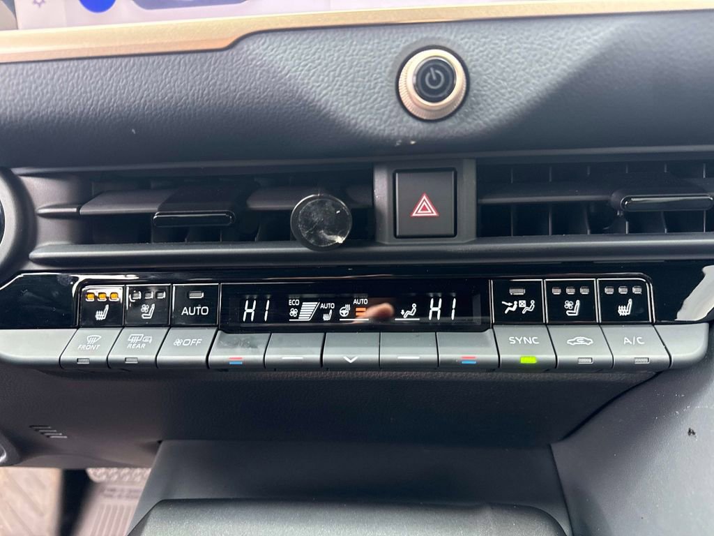 Used 2023 Toyota Crown Platinum image 21