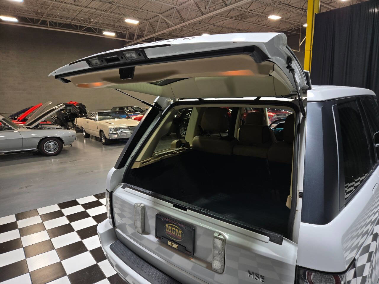 Used 2012 Land Rover Range Rover HSE LUX image 39