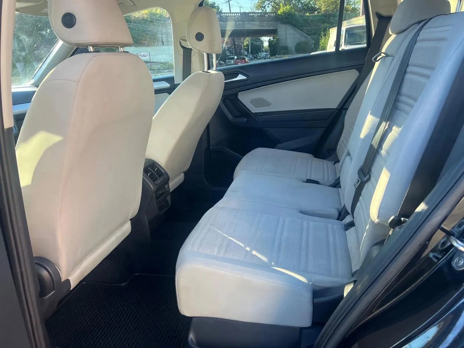 Used 2022 Volkswagen Tiguan S image 28