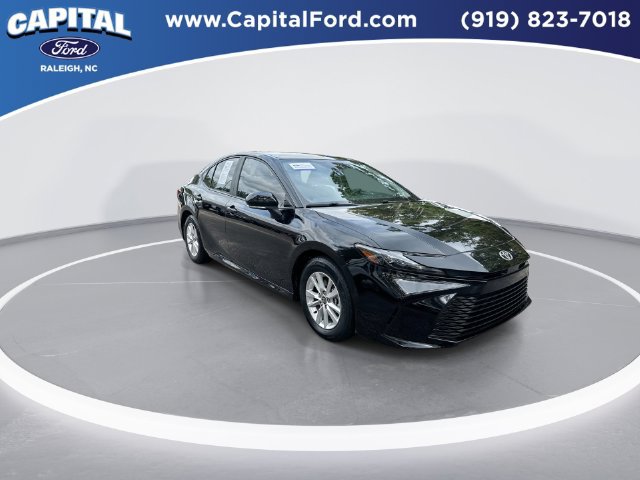 Used 2025 Toyota Camry LE FWD image 2