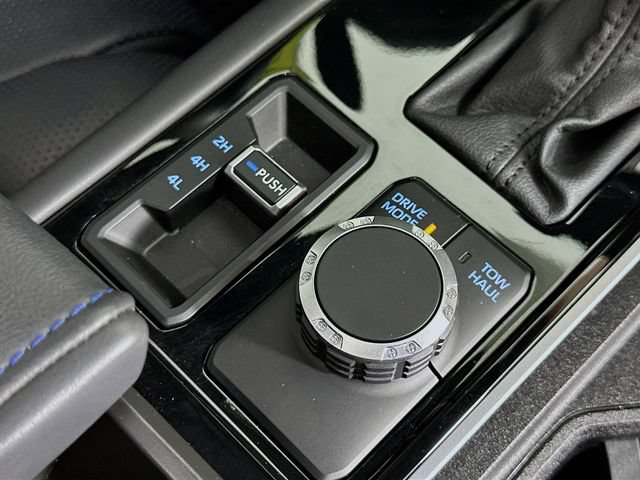 Used 2023 Toyota Tundra Platinum AWD/4WD image 38
