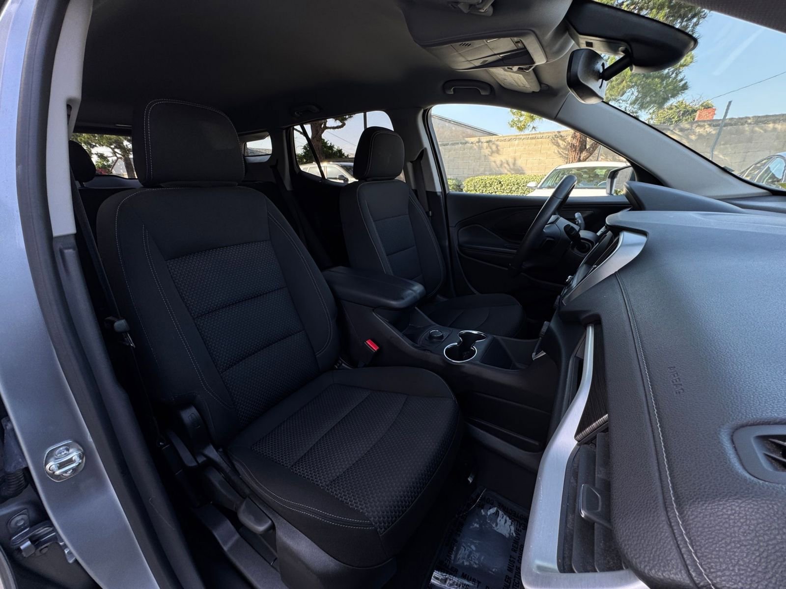 Used 2024 GMC Terrain SLE FWD image 35