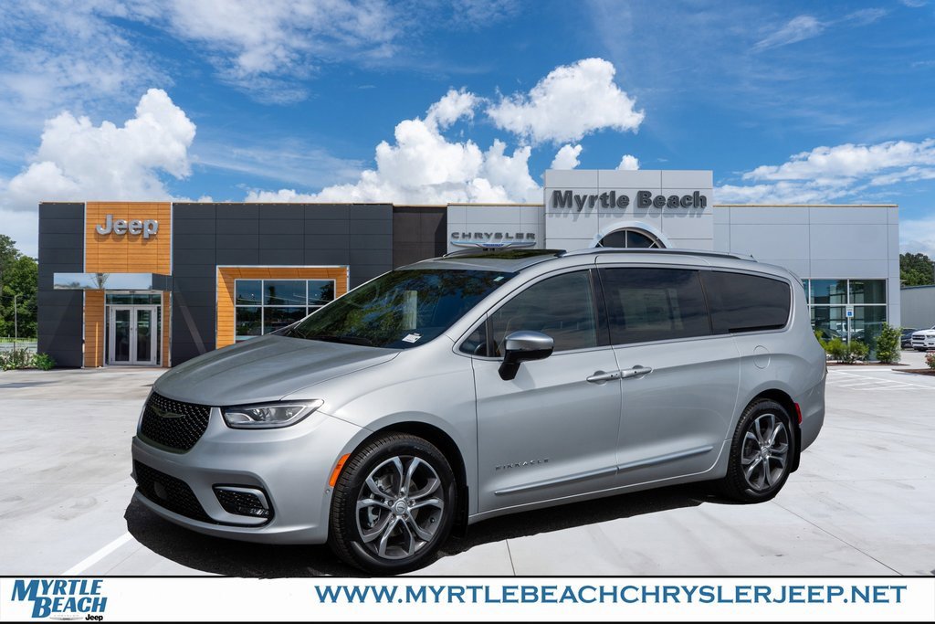 New 2026 Chrysler Pacifica Pinnacle image 1