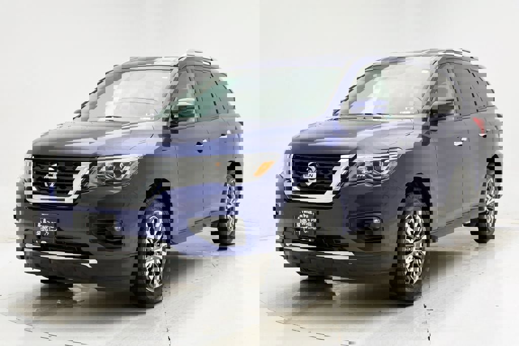 Used 2020 Nissan Pathfinder SV image 5