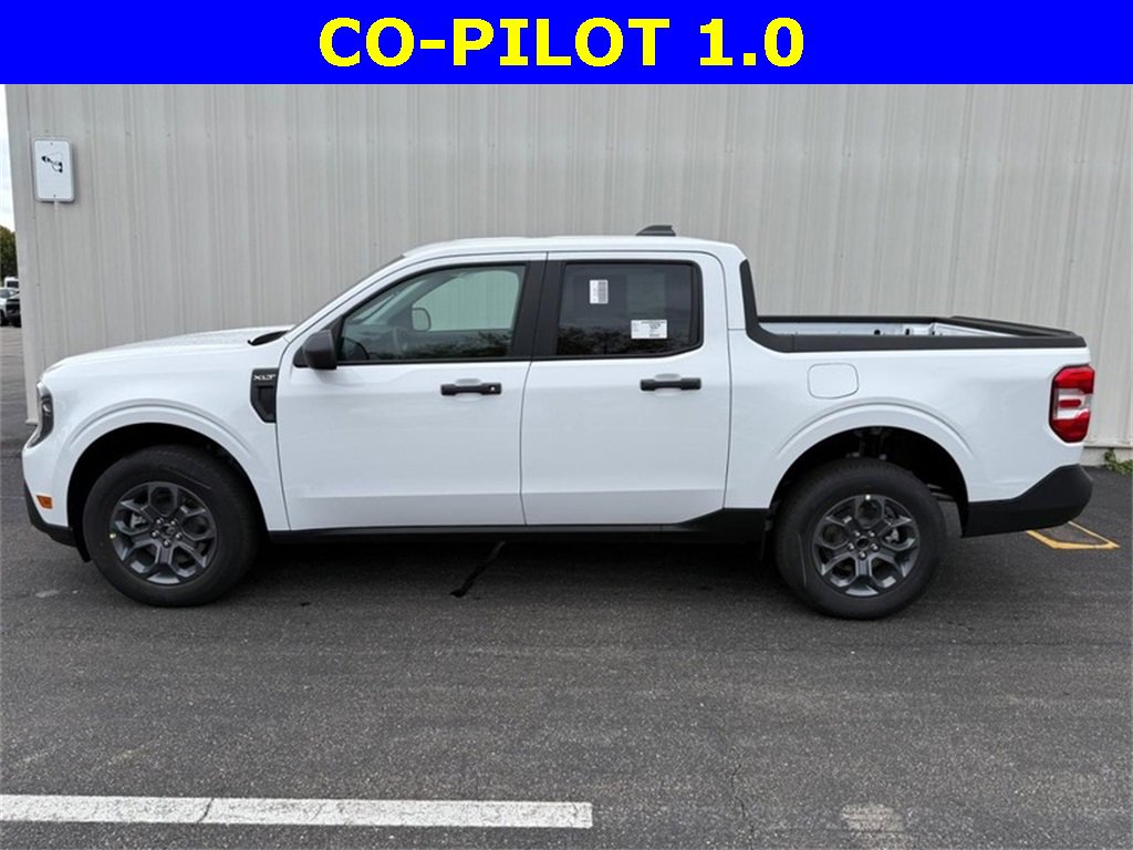 New 2025 Ford Maverick XLT image 3