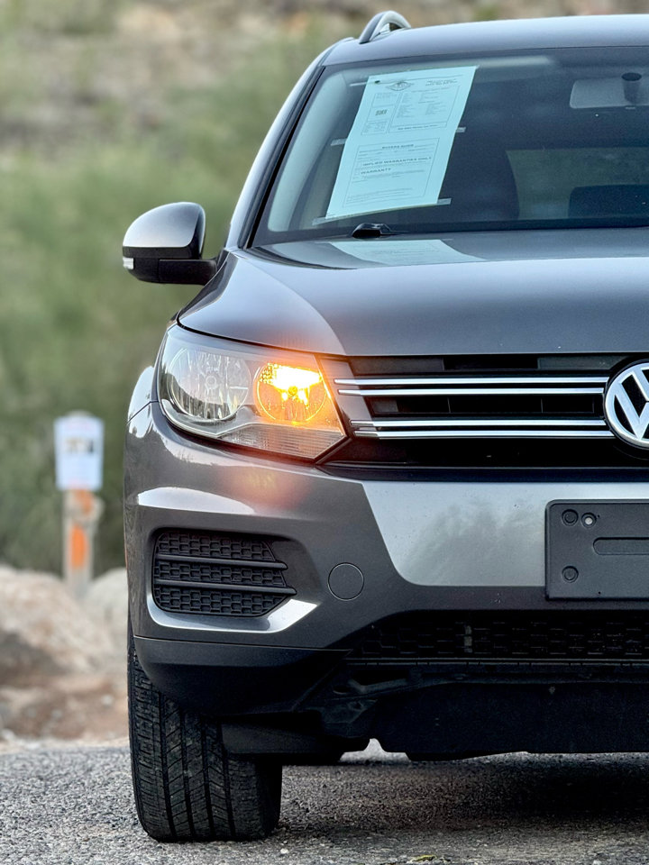 Used 2017 Volkswagen Tiguan Limited w/ Premium Package image 12