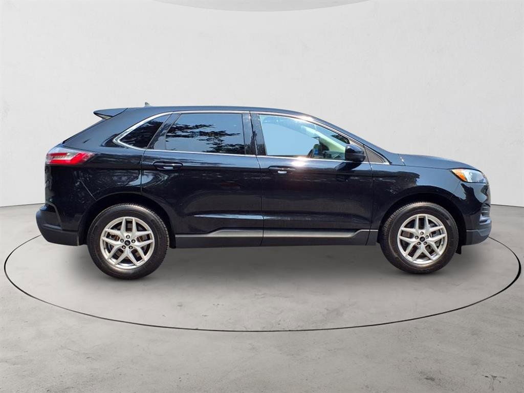 Used 2023 Ford Edge SEL image 4