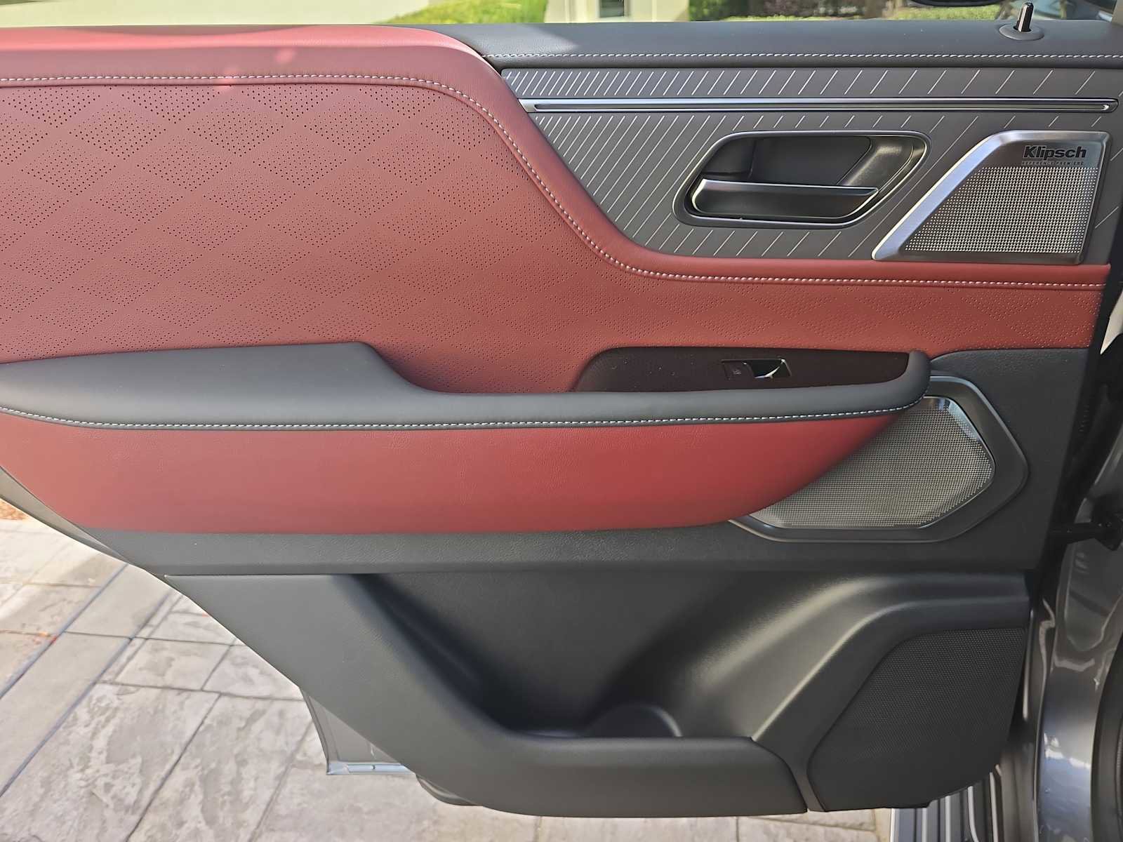 New 2026 INFINITI QX80 Autograph w/ Premium Cargo Package image 13