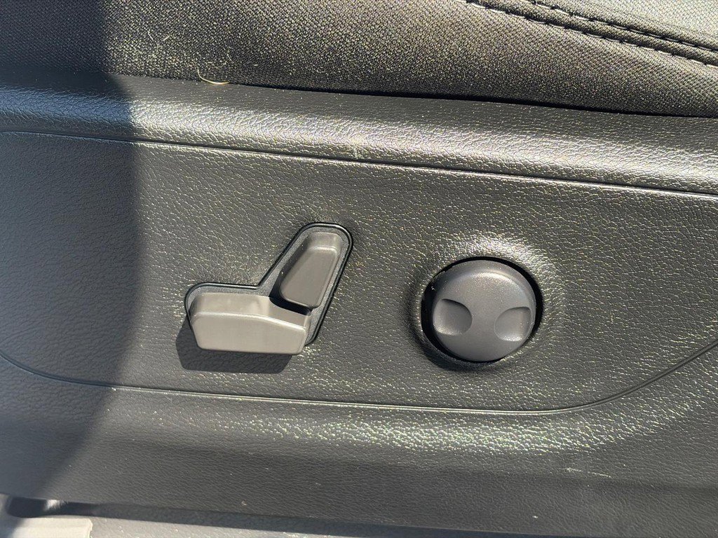 Used 2022 RAM 1500 Big Horn AWD/4WD image 19