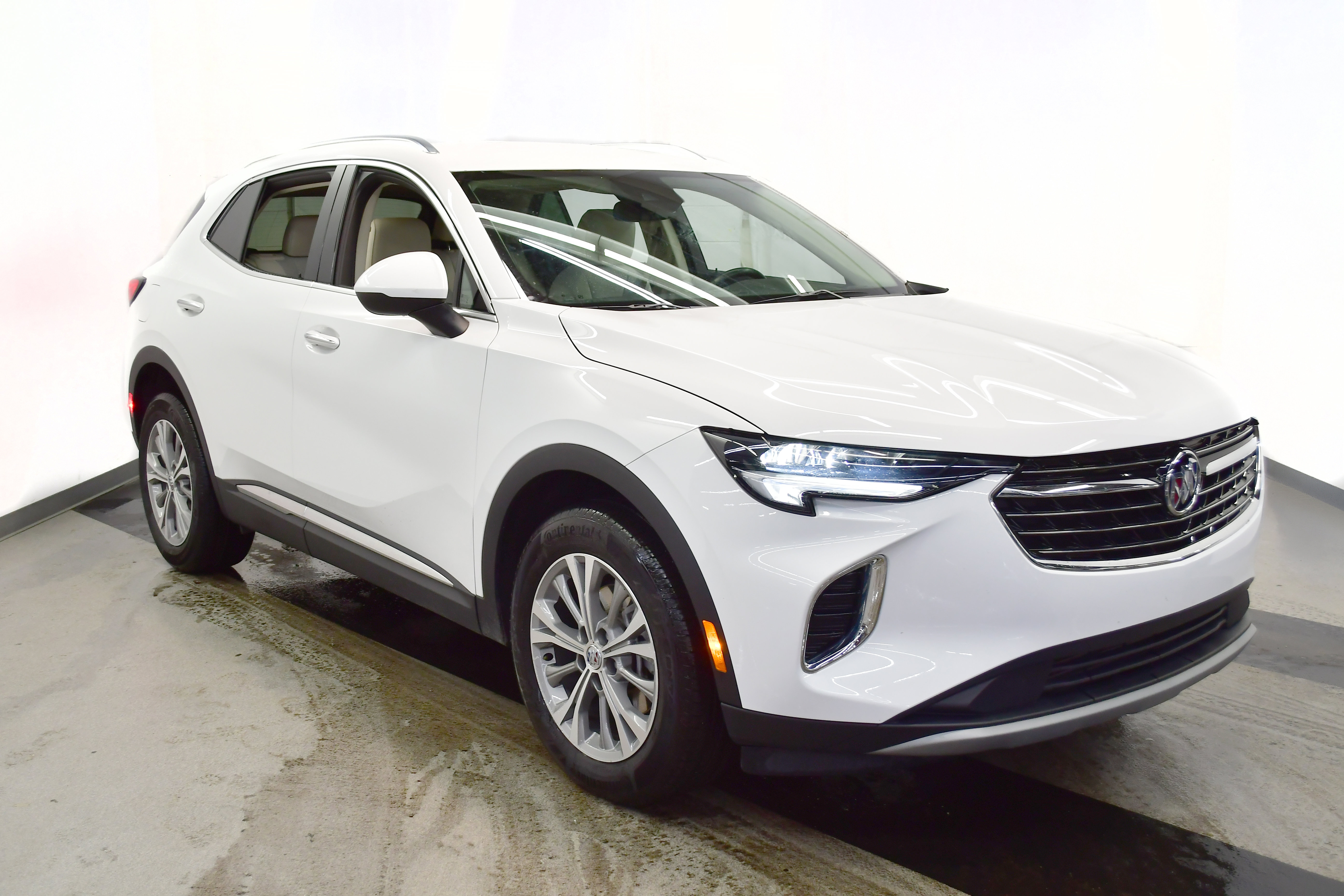 Used 2022 Buick Envision Preferred image 2