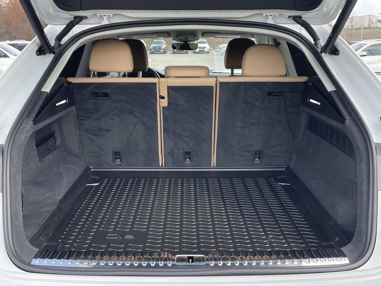 Used 2025 Audi Q8 Premium Plus image 10