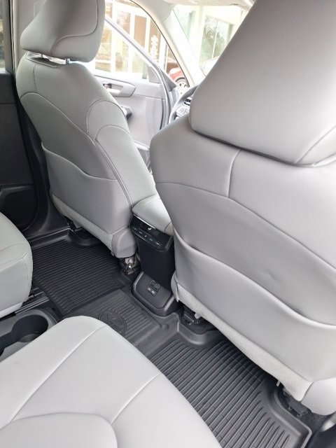 Used 2024 Toyota Highlander LE image 24
