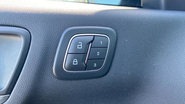 Used 2022 Ford Escape Titanium w/ Class II Trailer Tow Package AWD/4WD image 32