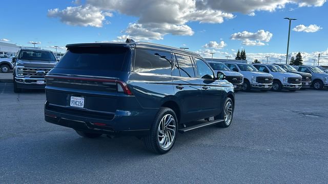 Used 2025 Lincoln Navigator Reserve image 4