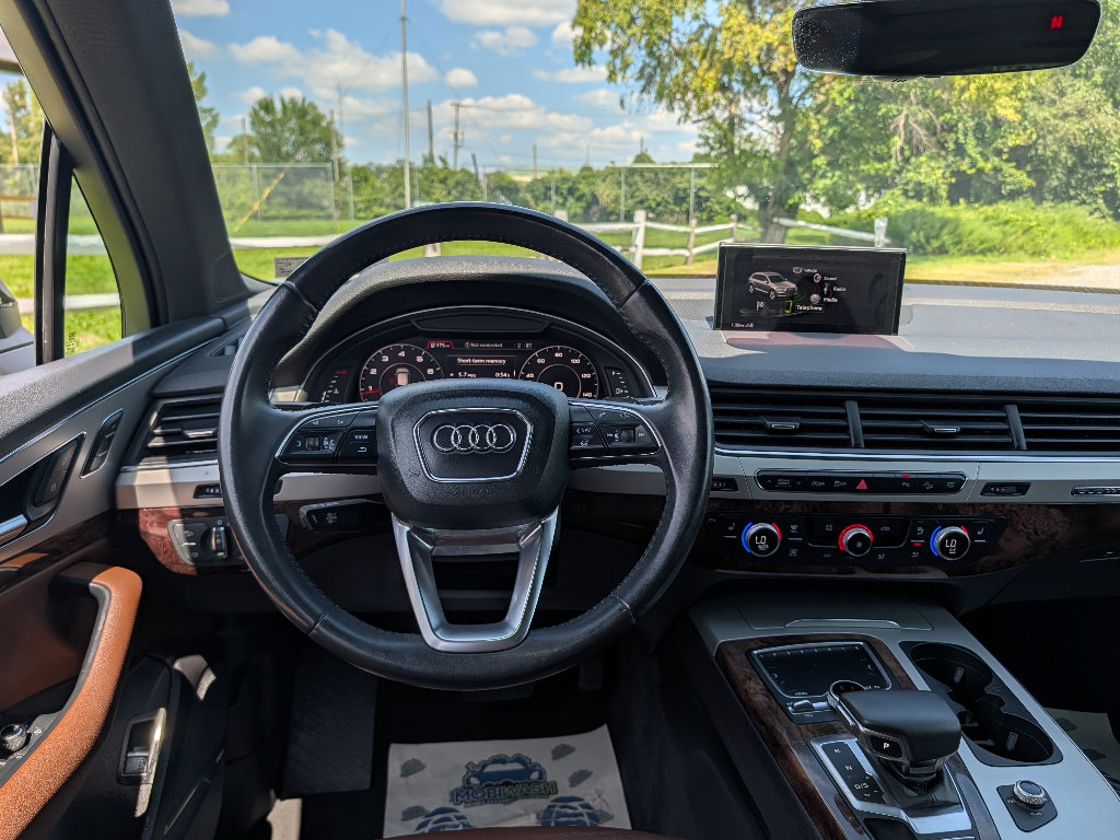 Used 2018 Audi Q7 2.0T Premium Plus AWD/4WD image 31