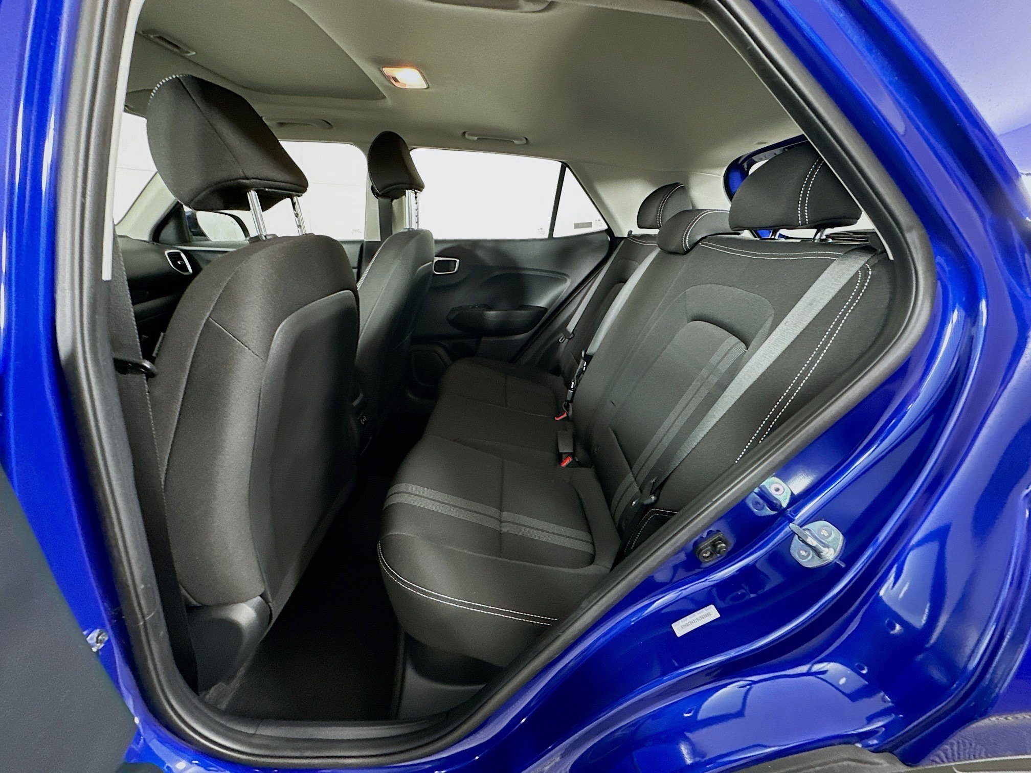 Used 2025 Hyundai Venue SEL image 27