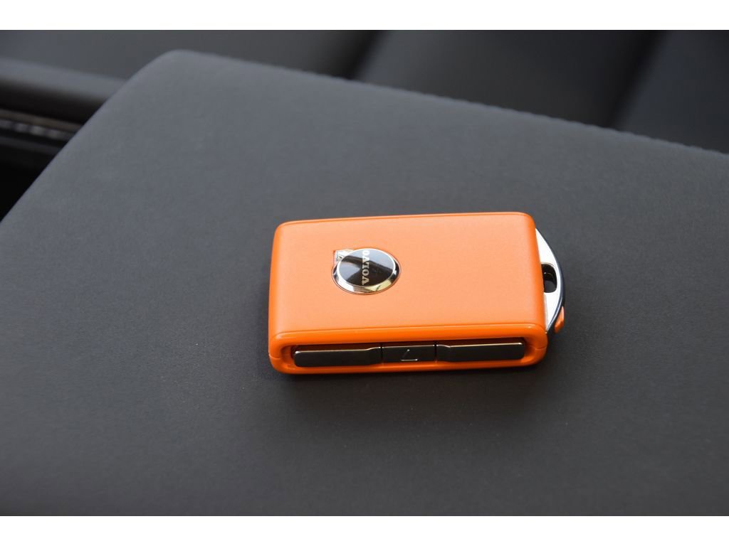 New 2026 Volvo XC90 B6 Plus w/ Protection Package Premier image 40