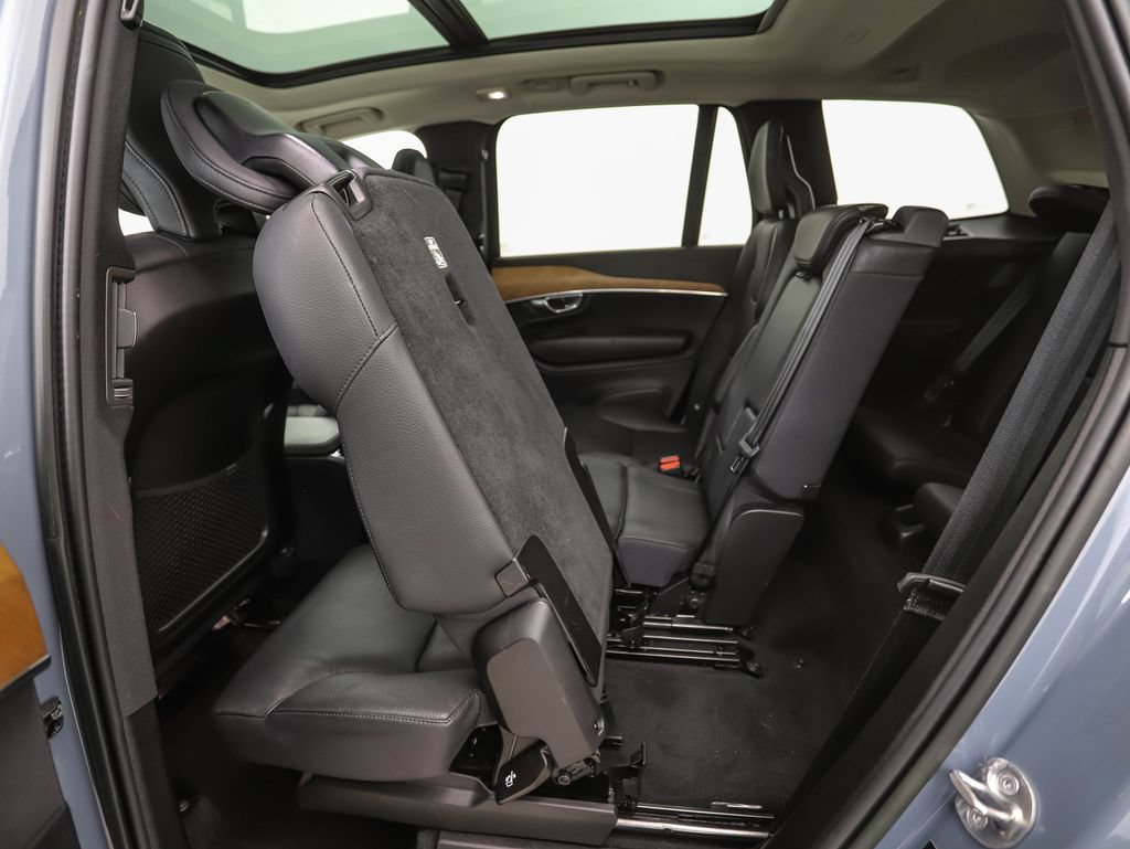 Used 2023 Volvo XC90 B5 Plus AWD/4WD image 25