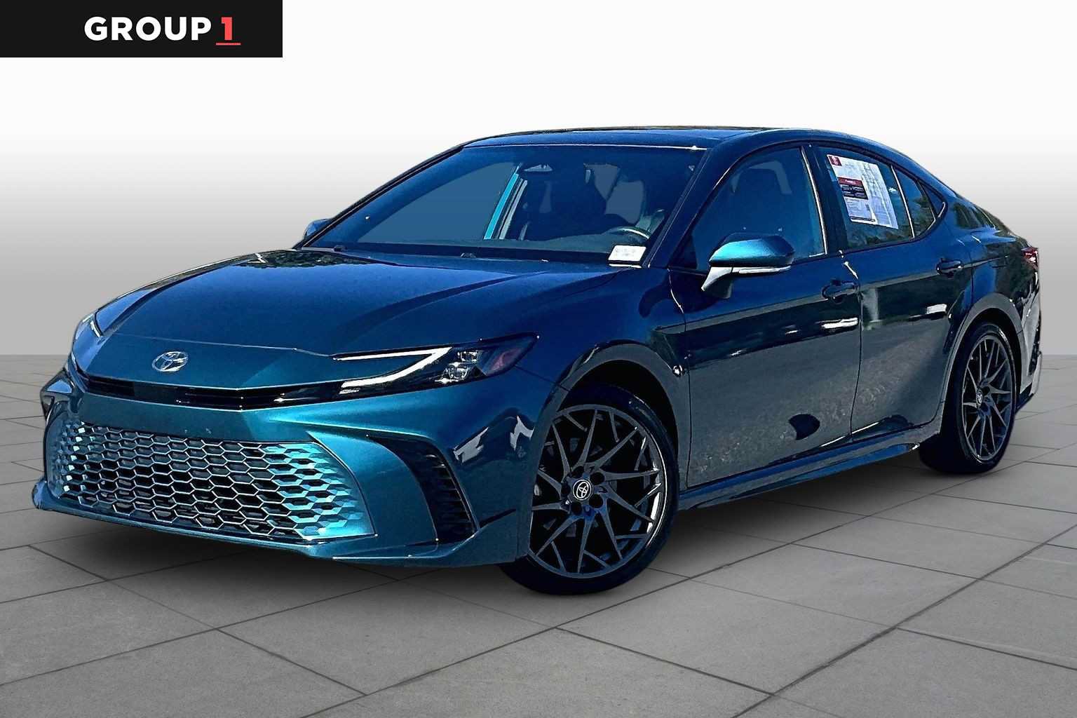 Used 2025 Toyota Camry XSE AWD/4WD image 1