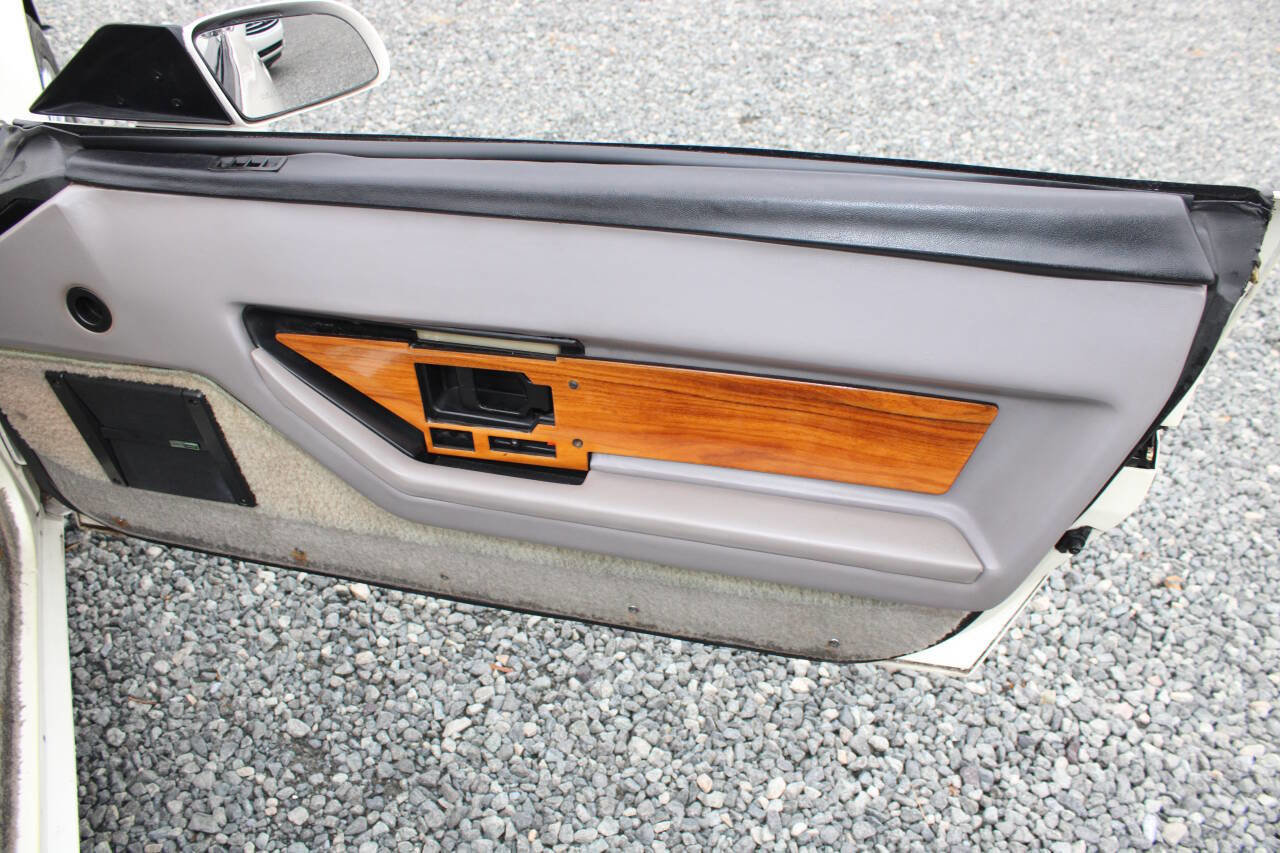 Used 1989 Chevrolet Corvette Convertible image 27
