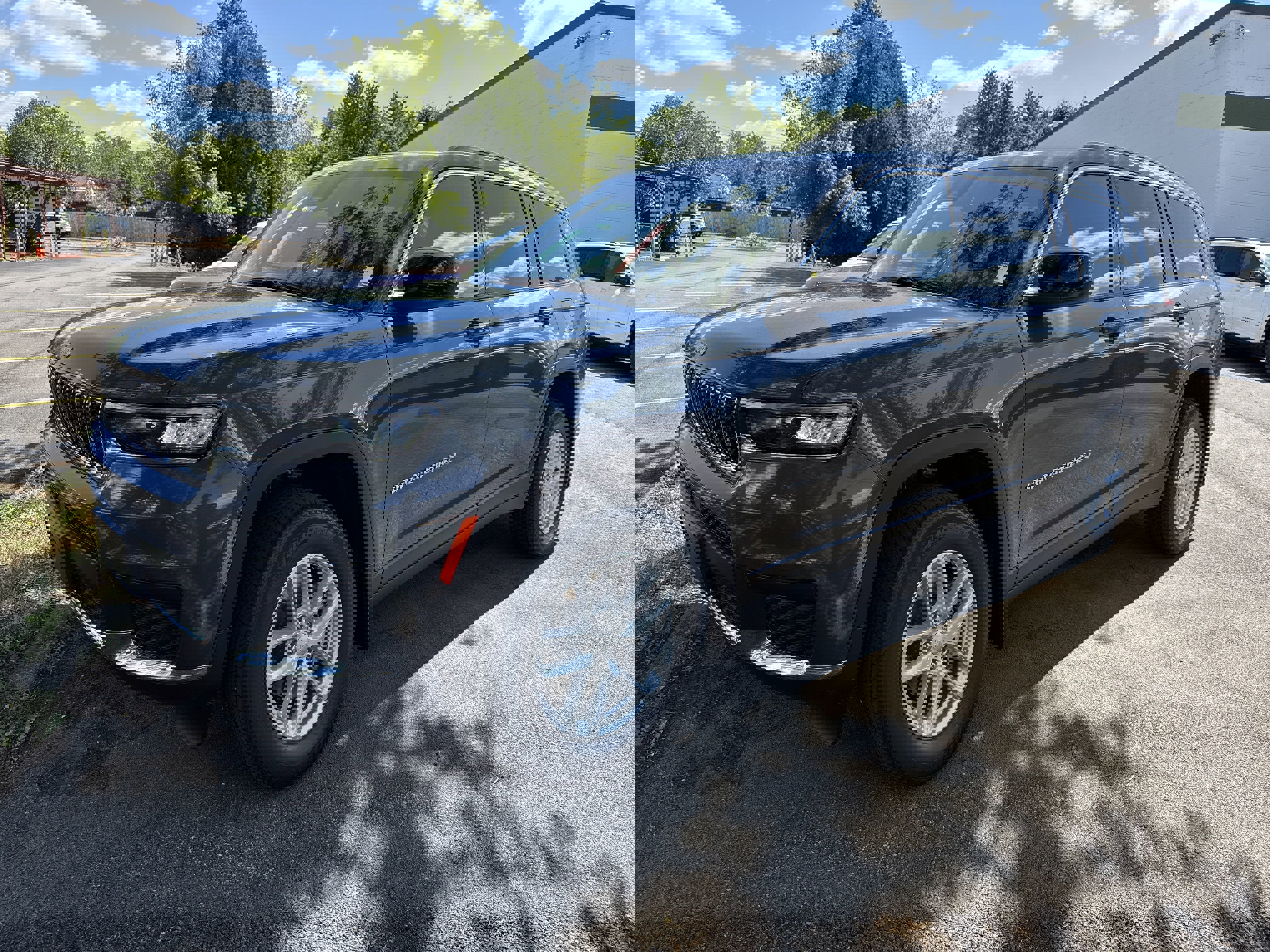 New 2025 Jeep Grand Cherokee L Laredo w/ Luxury Tech Group I image 4