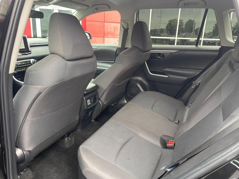 Used 2024 Toyota RAV4 LE AWD/4WD image 13