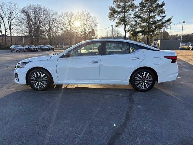 Used 2025 Nissan Altima 2.5 SV image 13