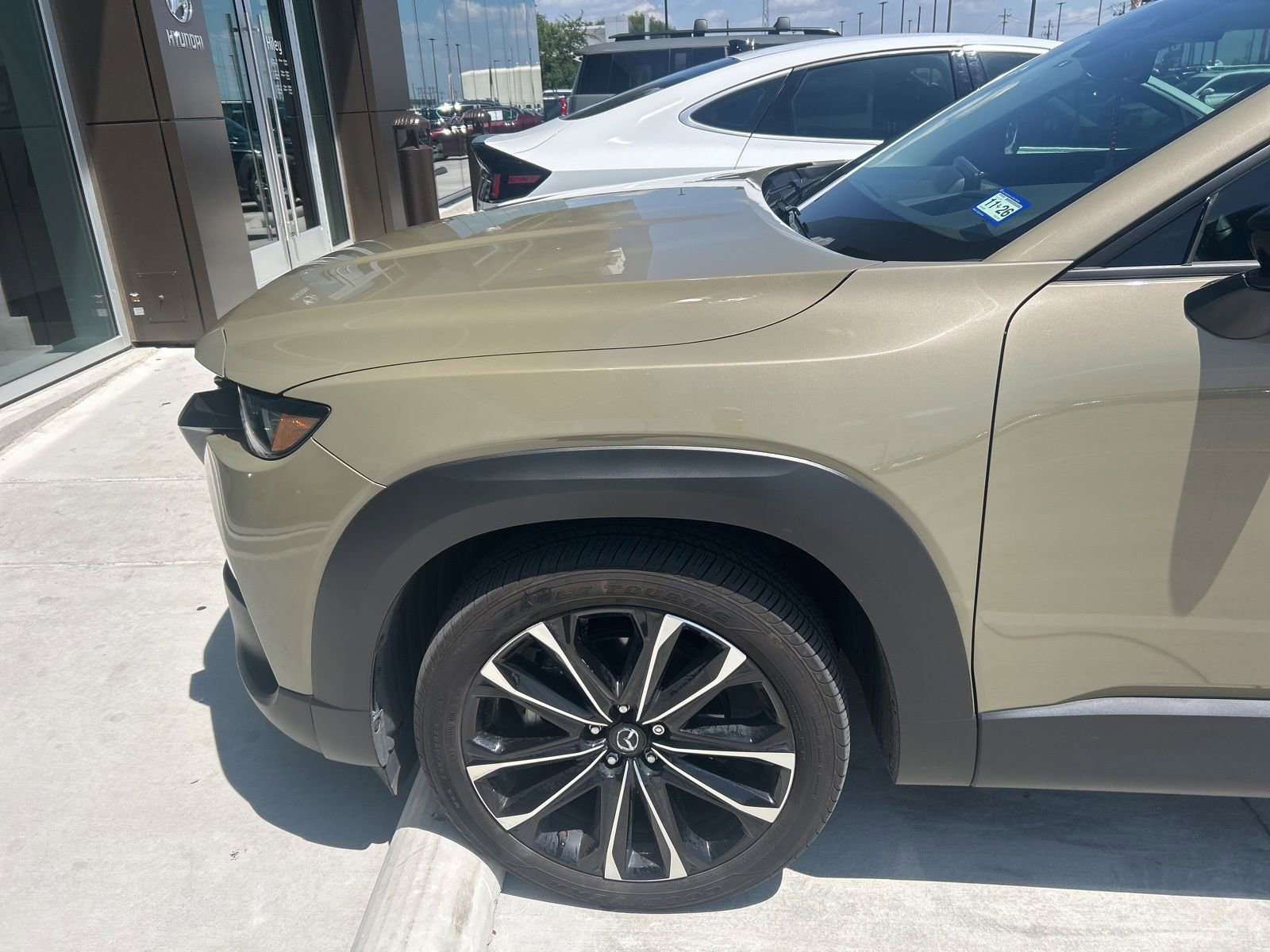 Used 2025 MAZDA CX-50 AWD 2.5 Turbo w/ Premium Pkg image 11