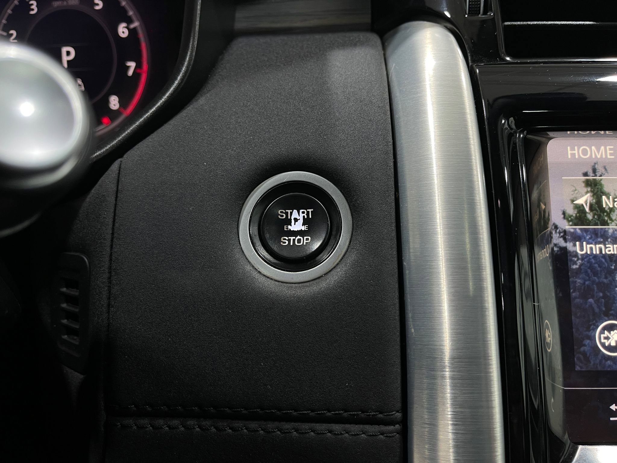 Used 2020 Land Rover Discovery HSE AWD/4WD image 21