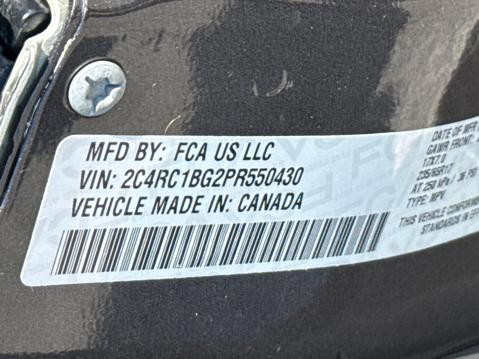 Used 2023 Chrysler Pacifica Touring-L FWD image 32