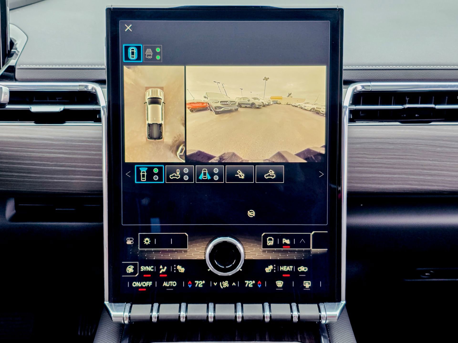 Used 2024 GMC Sierra EV Denali image 42