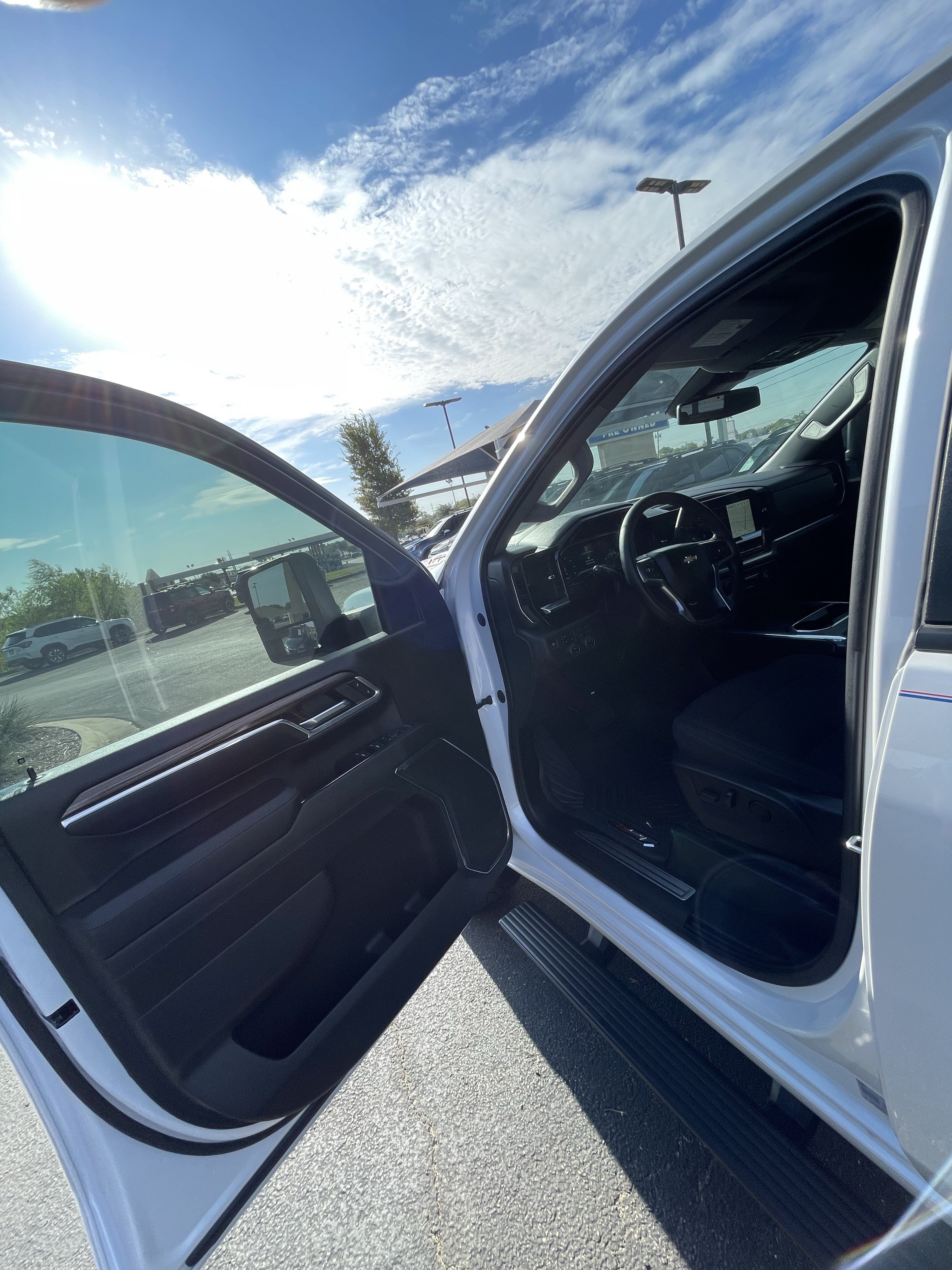 Used 2024 Chevrolet Silverado 2500 LT w/ Texas Edition AWD/4WD image 18