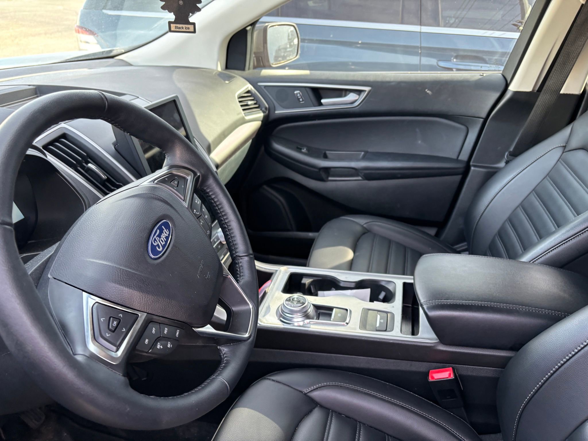 Used 2024 Ford Edge SEL w/ Convenience Package image 12