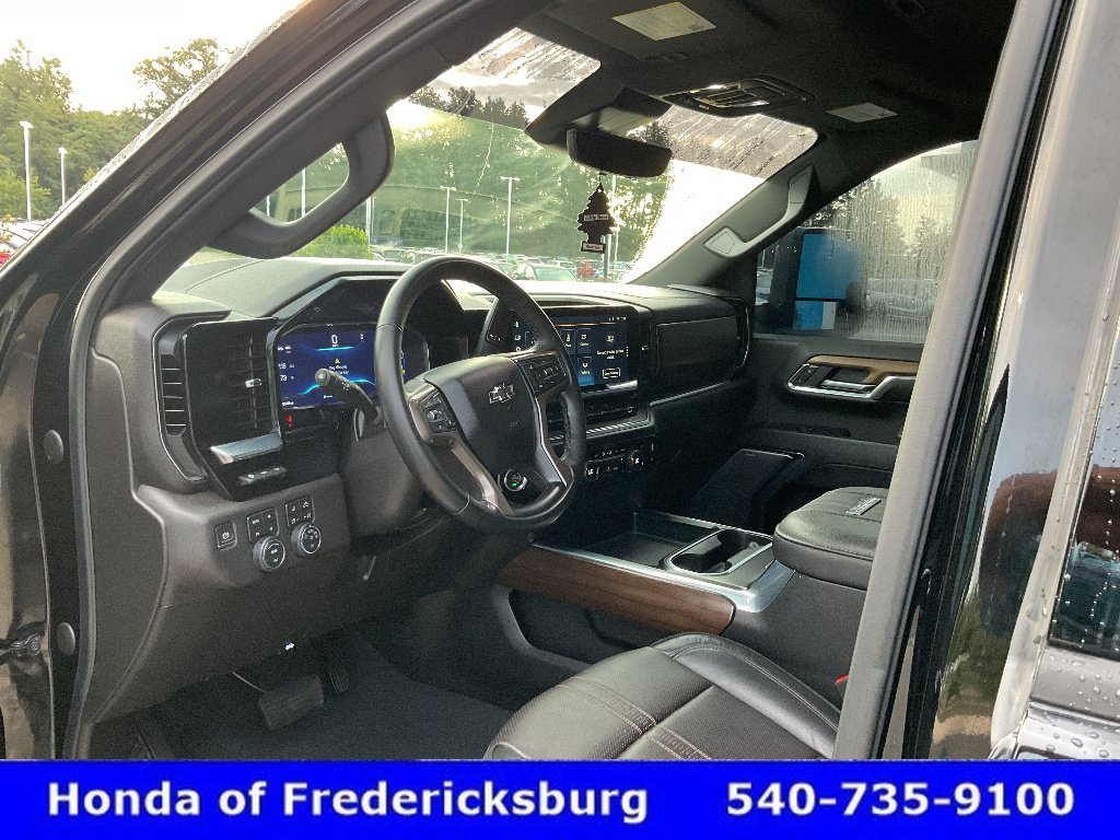 Used 2024 Chevrolet Silverado 2500 High Country w/ Midnight Edition AWD/4WD image 29