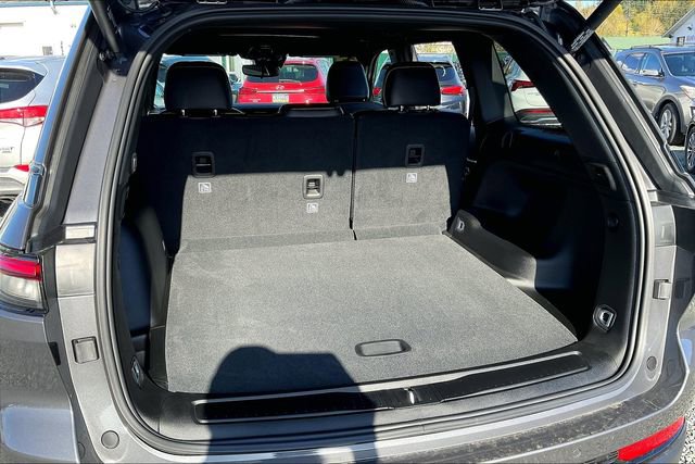 New 2024 Jeep Grand Cherokee Limited w/ Black Appearance Package image 23