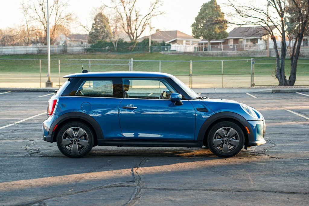 Certified 2023 MINI Cooper 2-Door Hardtop image 4